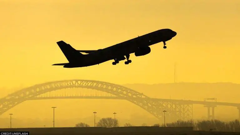 UAE to issue visas to the fully vaccinated travelers from August 30 as COVID cases see dip UAE