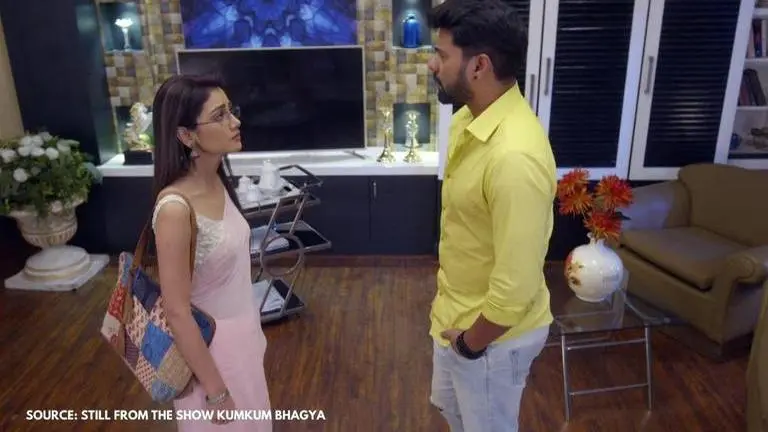 'Kumkum Bhagya' | December 8, 2020 Spoiler: Abhi's engagement breaks Pragya's heart Kumkum Bhagya December 8 2020 Spoiler