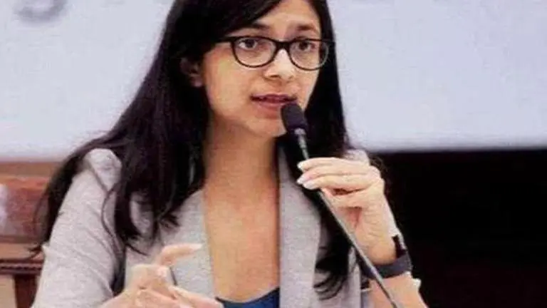 Delhi Commission For Women rescues trafficked girl from Jharkhand Delhi Commission For Women rescues trafficked girl from Jharkhand