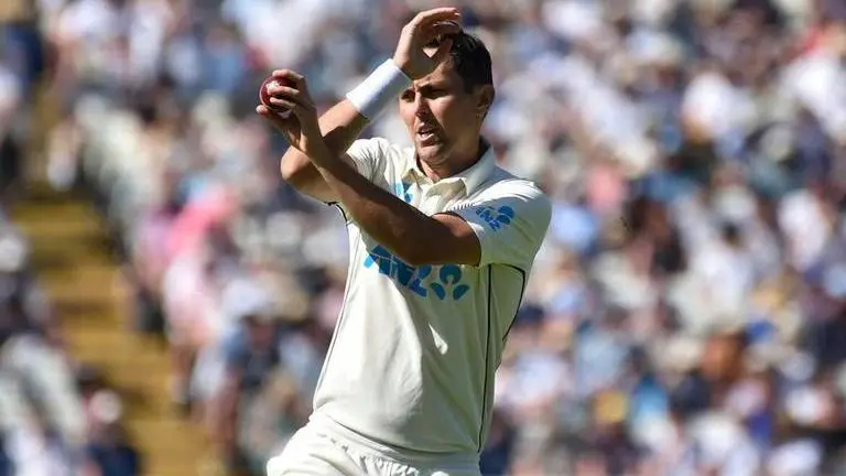 NZ's Trent Boult retains hopes in Test cricket despite refusing to sign central contract Trent Boult test career