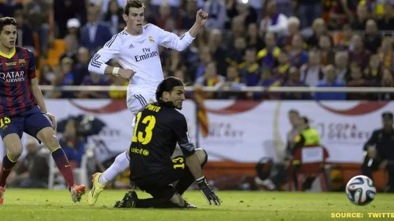 When Gareth Bale made a blistering run for a solo goal vs Barcelona to win CDR 2014: Watch Gareth Bale