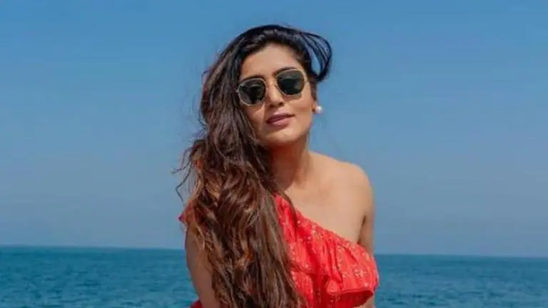 Shireen Mirza hospitalised after she faints on Dharam Patnii set shireen mirza