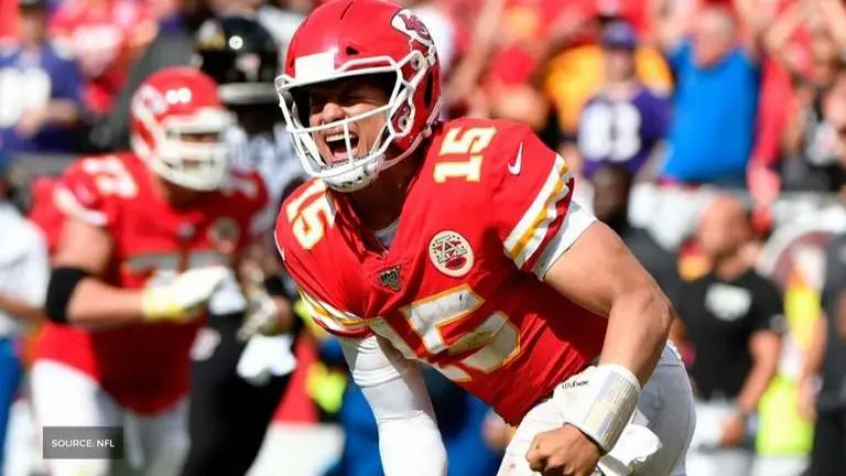 Patrick Mahomes to donate 15,000 meals and $100,000 to Kansas City coronavirus relief team Patrick Mahomes