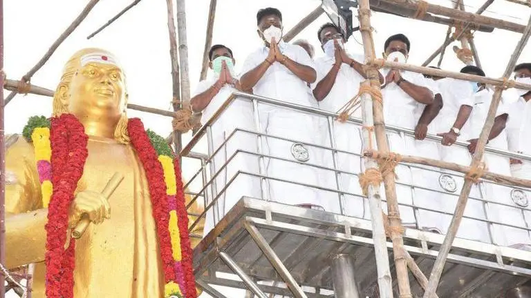 Tamil Nadu CM, Deputy pay homage to Muthuramalinga Thevar on his birth anniversary CM