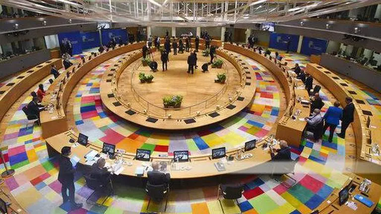 'Tough discussions' and extra day for EU Summit