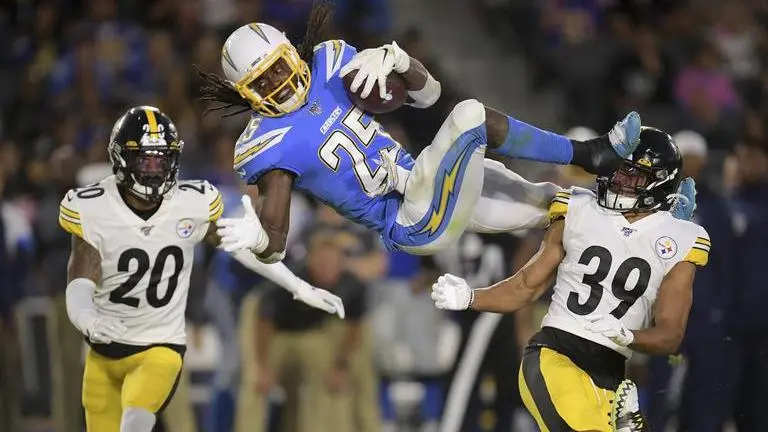 Chargers move into new stadium looking to bounce back