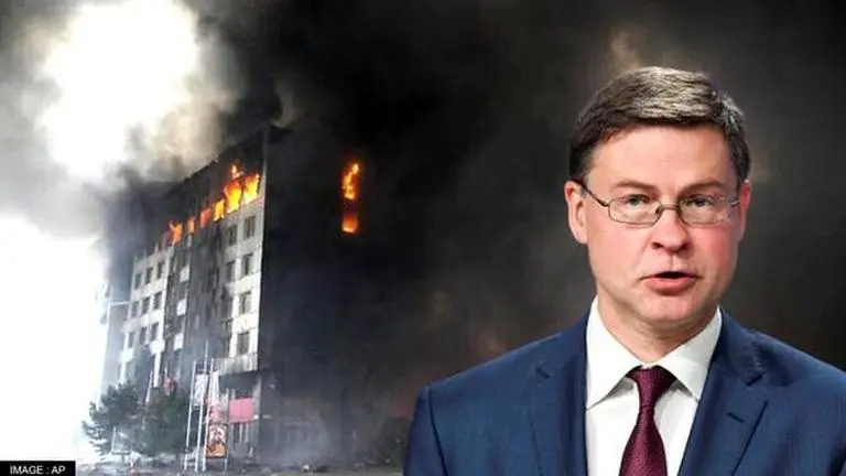EU's Dombrovskis claims Ukraine needs €500-€600 Bn for redevelopment of destroyed infra Ukraine
