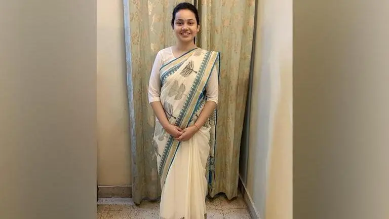 Tina Dabi's younger sister Ria Dabi gets 15th rank in UPSC Civil Services Tina dabi