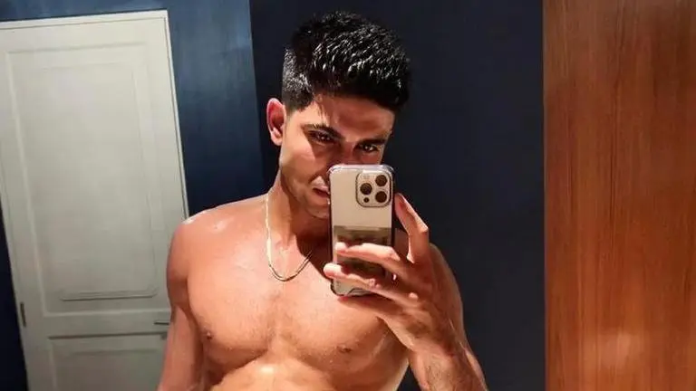 IPL 2023: Shubman Gill posts shirtless 'thirst trap' photo, sends Twitter into meltdown Shubman Gill