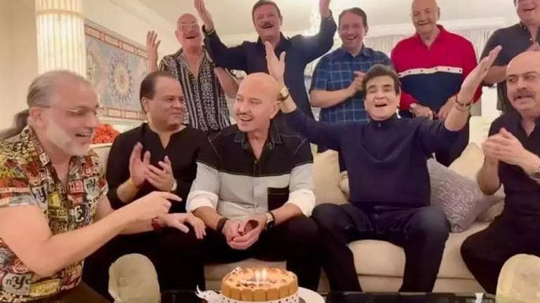 Rakesh Roshan rings in 74th birthday with Jeetendra, Prem Chopra ...