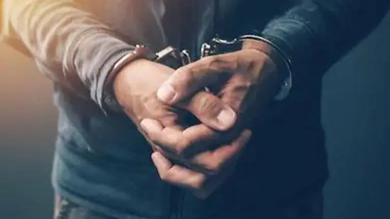 Maha: Father-son duo held for lynching man Maha: Father-son duo held for lynching man