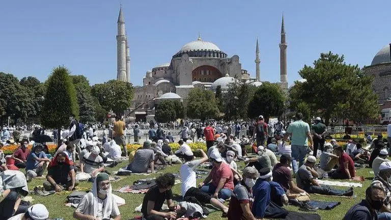 Muslim faithful await Hagia Sophia Friday prayers