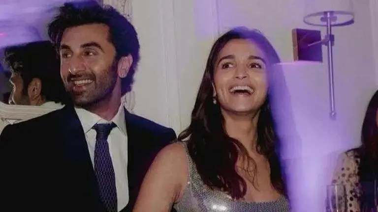 Alia Bhatt, Ranbir Kapoor expecting their first child; announce pregnancy with sweet post Alia Bhatt