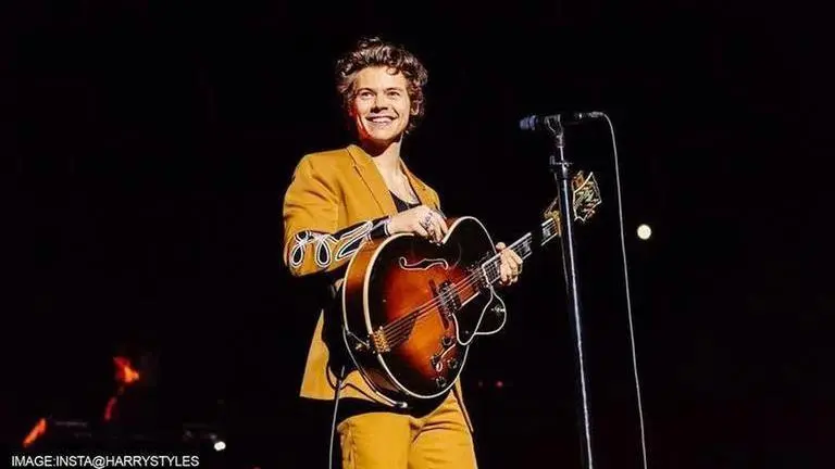 Harry Styles opens up on therapy experience; reveals feeling post split from One Direction Harry Styles