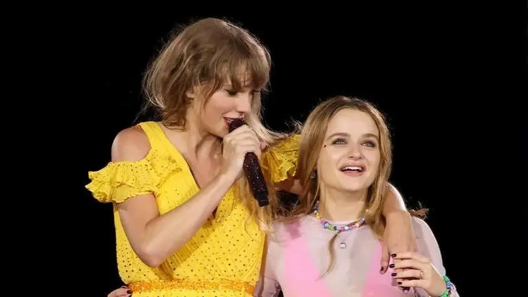 Joey King's 'breathtaking' experience of joining Taylor Swift onstage during Eras Tour Joey King and Taylor Swift