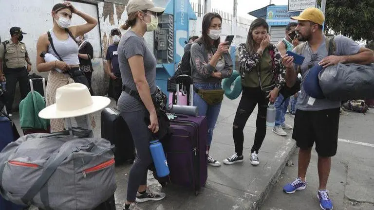 Tourists stranded as Spain lockdown affects hotels Tourists stranded as Spain lockdown affects hotels