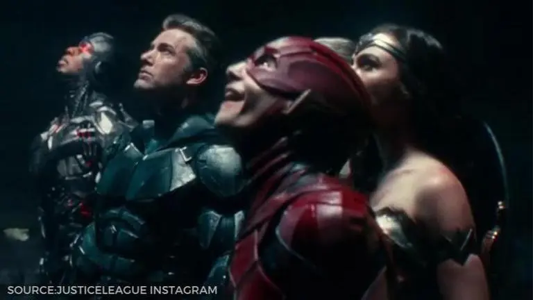 Zack Snyder confirms Justice League Reshoots, shares first Image Zack Snyder