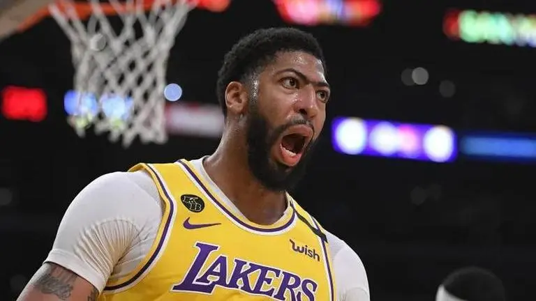 Anthony Davis agrees to 5-year deal to return to Lakers