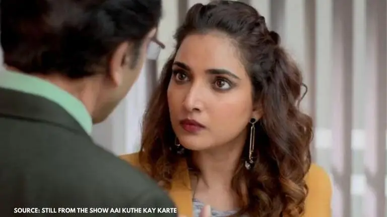 aai kuthe kay karte episode