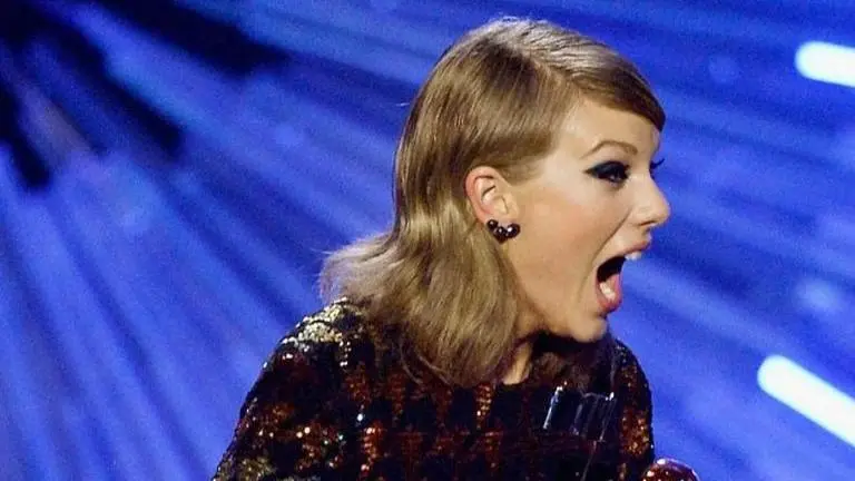 Taylor Swift accidentally swallows bug on stage during Eras tour concert | Watch taylor swift