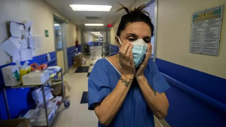 UK nurse who mistook pregnancy for appendicitis, gives birth to a 'surprise' baby daughter UK