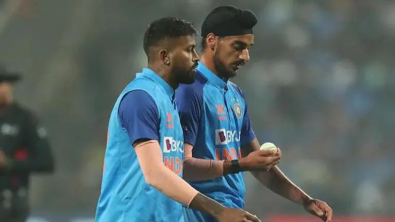 Hardik Pandya discloses why he didn't let Arshdeep Singh to bowl first over vs New Zealand Hardik Pandya and Arshdeep Singh