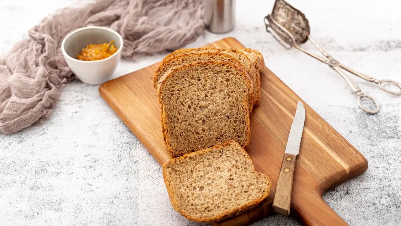 Brown Bread Vs White Bread: Which is Healthier and Why? Yeast bread