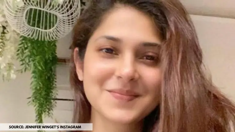 'Ready for a ride?' asks Jennifer Winget as she goes for cycling on a cloudy day Jennifer Winget