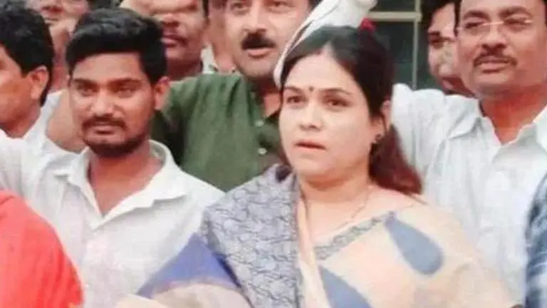 Ex-Gujarat MLA Kamini Ba to join BJP after levelling 'cash for ticket' charge on Congress Kamini Ba
