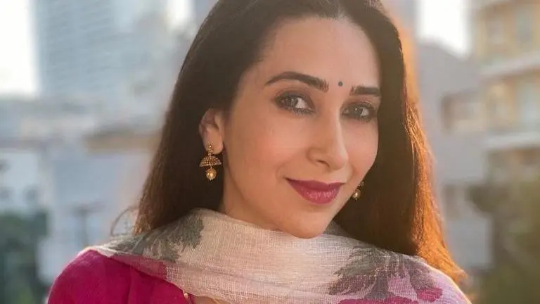 Karisma Kapoor posts throwback photo, asks fans to guess name of the song Karisma Kapoor
