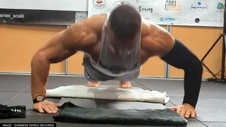 Man performs 3,182 push-ups in 1 hour to break Guinness World Record; Watch Australia