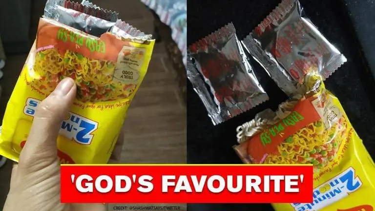 Man finds two masala packets in a single pack of maggi, netizens feel jealous man