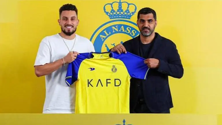 Manchester United's Alex Telles reunites with Cristiano Ronaldo, joins Al-Nassr Alex Telles reunites with Cristiano Ronaldo as he joins Al-Nassr from Manchester United
