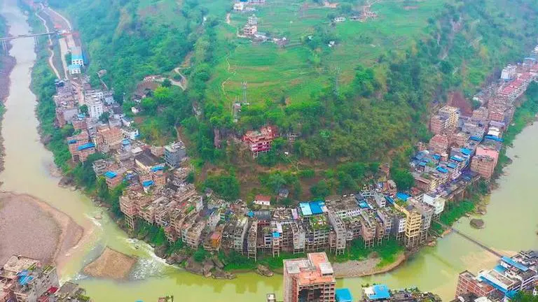 Yanjin, world's narrowest metropolis in China, is a competition for fictional worlds; Read China