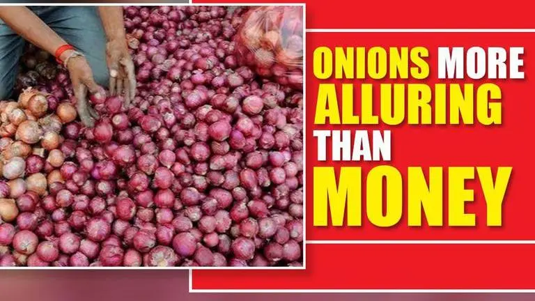 Thieves in West Bengal steal onions worth Rs. 50,000, leave the cash box untouched Thieves