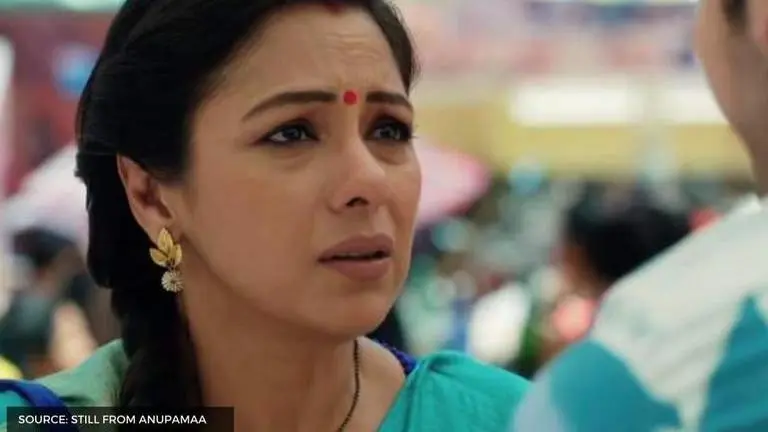 'Anupamaa' April 2 episode spoilers: Vanraj praises Anupamaa for her changed look Image Source: Still from Anupamaa