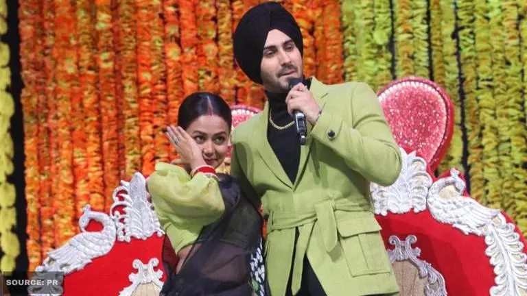 'Indian Idol 12': Neha Kakkar breaks into tears after Rohanpreet thanks her on national TV Indian Idol 12