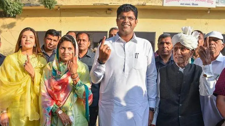 Haryana: 'Kingmaker' Dushyant Chautala to meet JJP MLAs on Oct 25 Dushyant Chautala