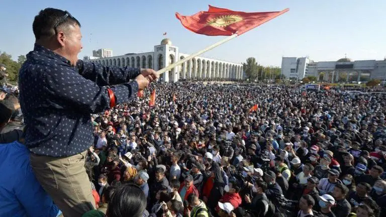 Kyrgyz President reimposes state of emergency in Bishkek amid violent clashes Kyrgyz