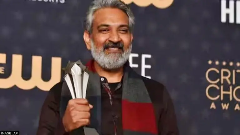 SS Rajamouli says 'Mera Bharat Mahan' at Critics Choice Awards; speech goes viral Critics Choice Awards
