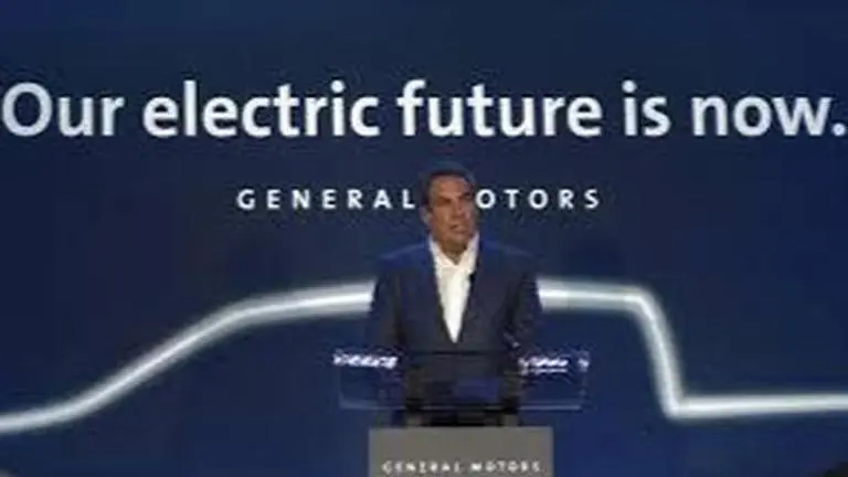 GM to make electric vehicle, supply batteries for Nikola