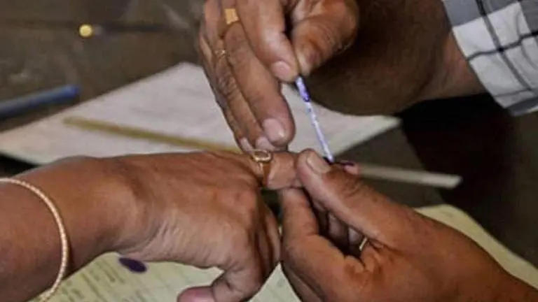 2022 Polls: Election Commission asks for maximum COVID vaccinations in poll-bound states Election Commission