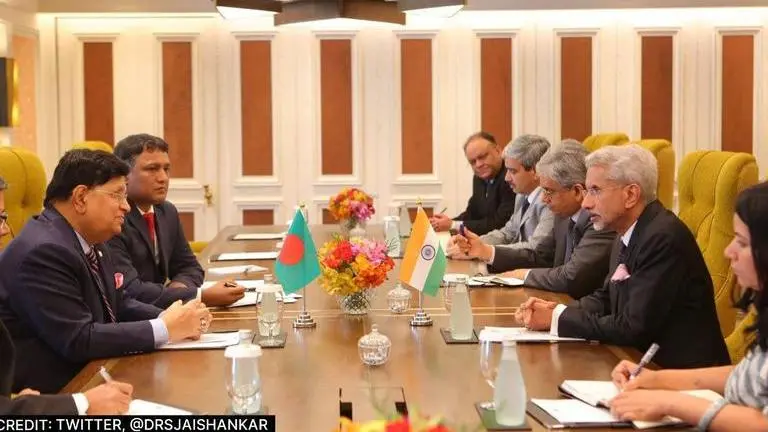 EAM Jaishankar meets counterparts from Nepal and Bangladesh; discusses ongoing bilateral, multilateral cooperation EAM S Jaishankar on Monday met his counterparts from Nepal and Bangladesh here and agreed to work closely to implement the agenda of cooperation