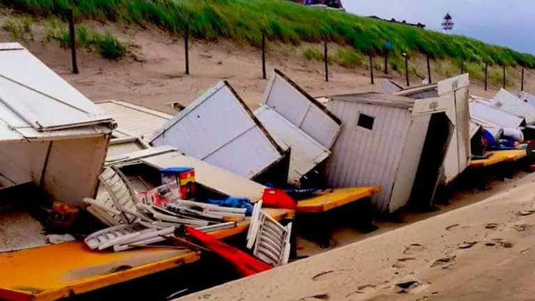 Amsterdam's Schiphol airport cancels flights as powerful summer storm hits