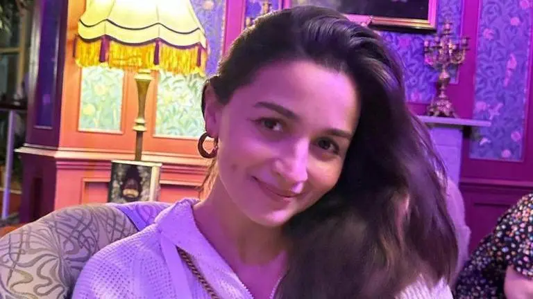 Inside Alia Bhatt's London trip with husband Ranbir Kapoor, sister Shaheen Bhatt Alia Bhatt