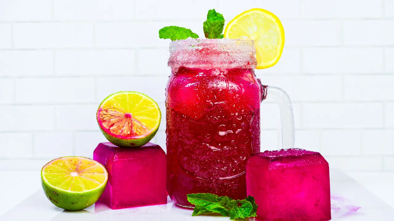 Boost Your Iron Levels Naturally With This Beetroot-Pineapple-Lemon Juice Beetroot juice