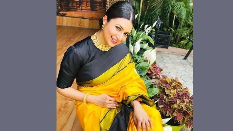 Divyanka Tripathi hits back at trolls for body shaming her; calls them 'mentally ugly' Divyanka Tripathi