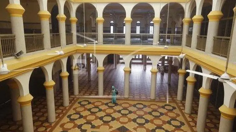 Lagos mosque closes amid virus measures Lagos mosque closes amid virus measures