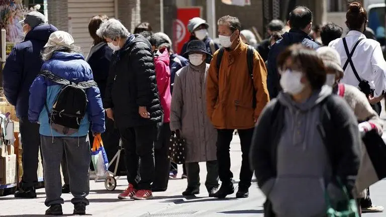 Victoria records just 5 new virus cases as restrictions ease