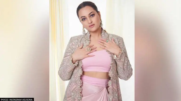 Sonakshi Sinha reacts to scrutiny over her dating life & marriage; 'Even my parents..' Sonakshi Sinha